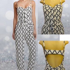 Madison Square white and black geometric print, M
